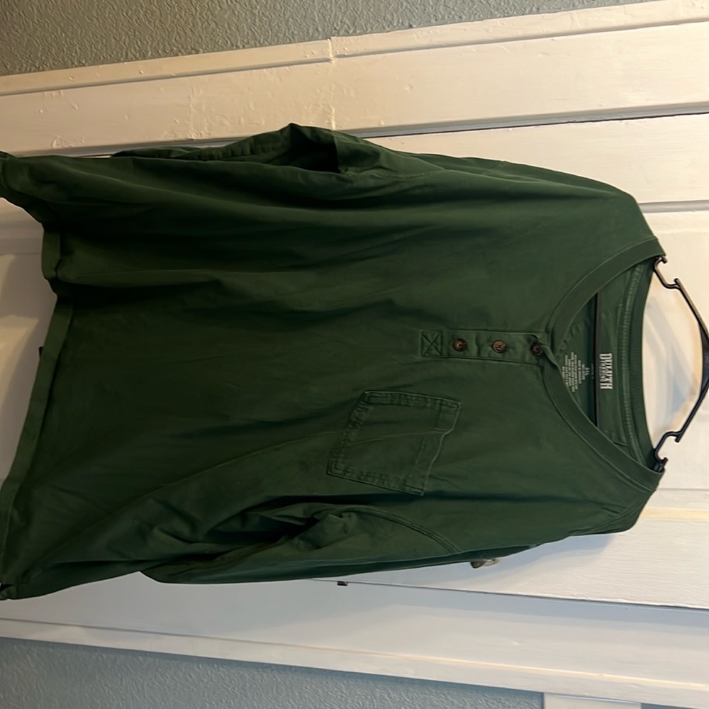 Duluth relaxed fit. Long sleeve. Size 3XL. Button front.